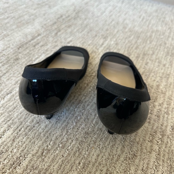 Ellen Tracy, gently worn. Size 6 1/2. Black - Picture 6 of 6